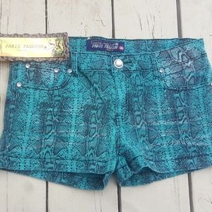 Printed denim jean shorts waist 29"